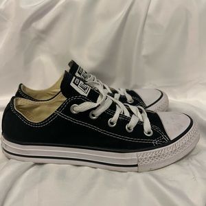 Girls BRAND NEW Converse Sneakers